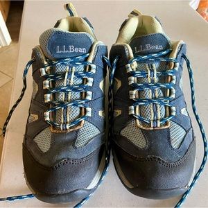 LL Bean women’s lowv hiking boots. Size 91/2. Only worn a few times.